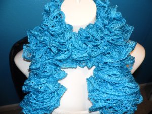 turquoise-ruffled-scarf-with-silver-thread